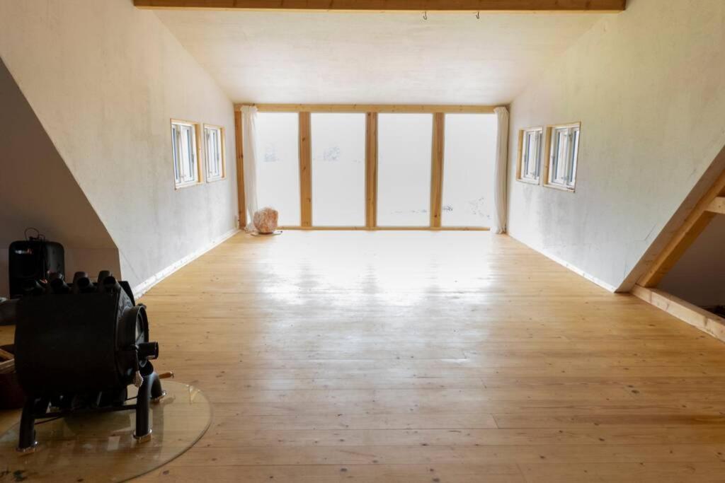 Heimaey, Ljosheimar Apartment *